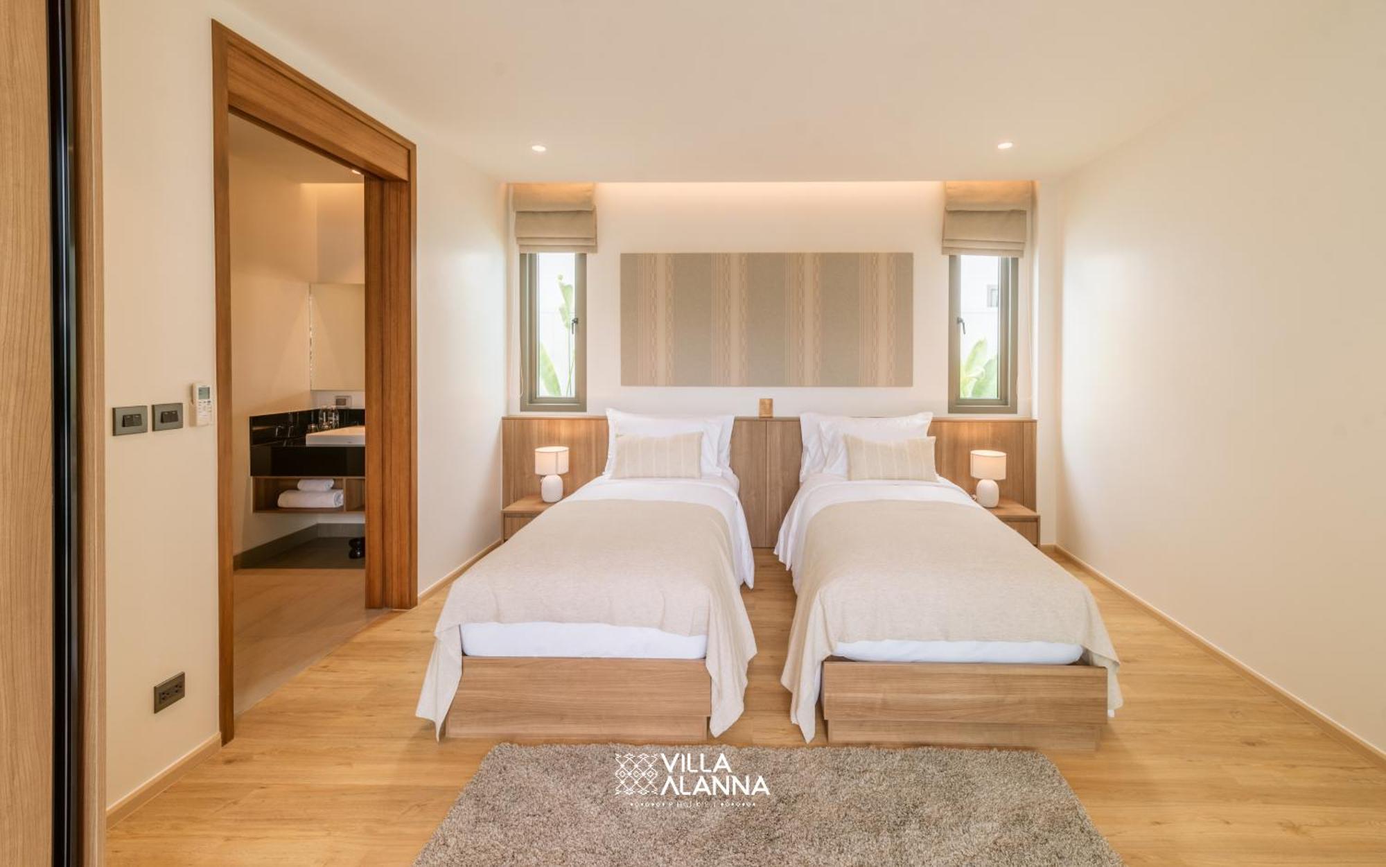 Villa Alanna Phuket 방타오 비치 외부 사진