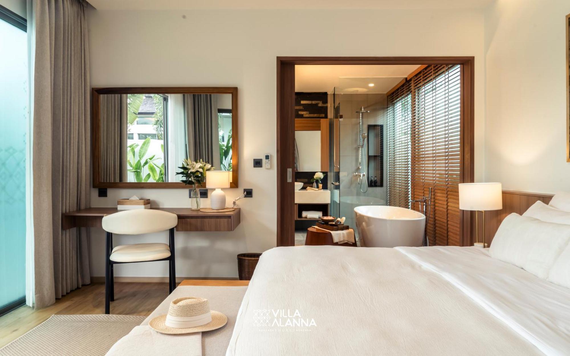 Villa Alanna Phuket 방타오 비치 외부 사진